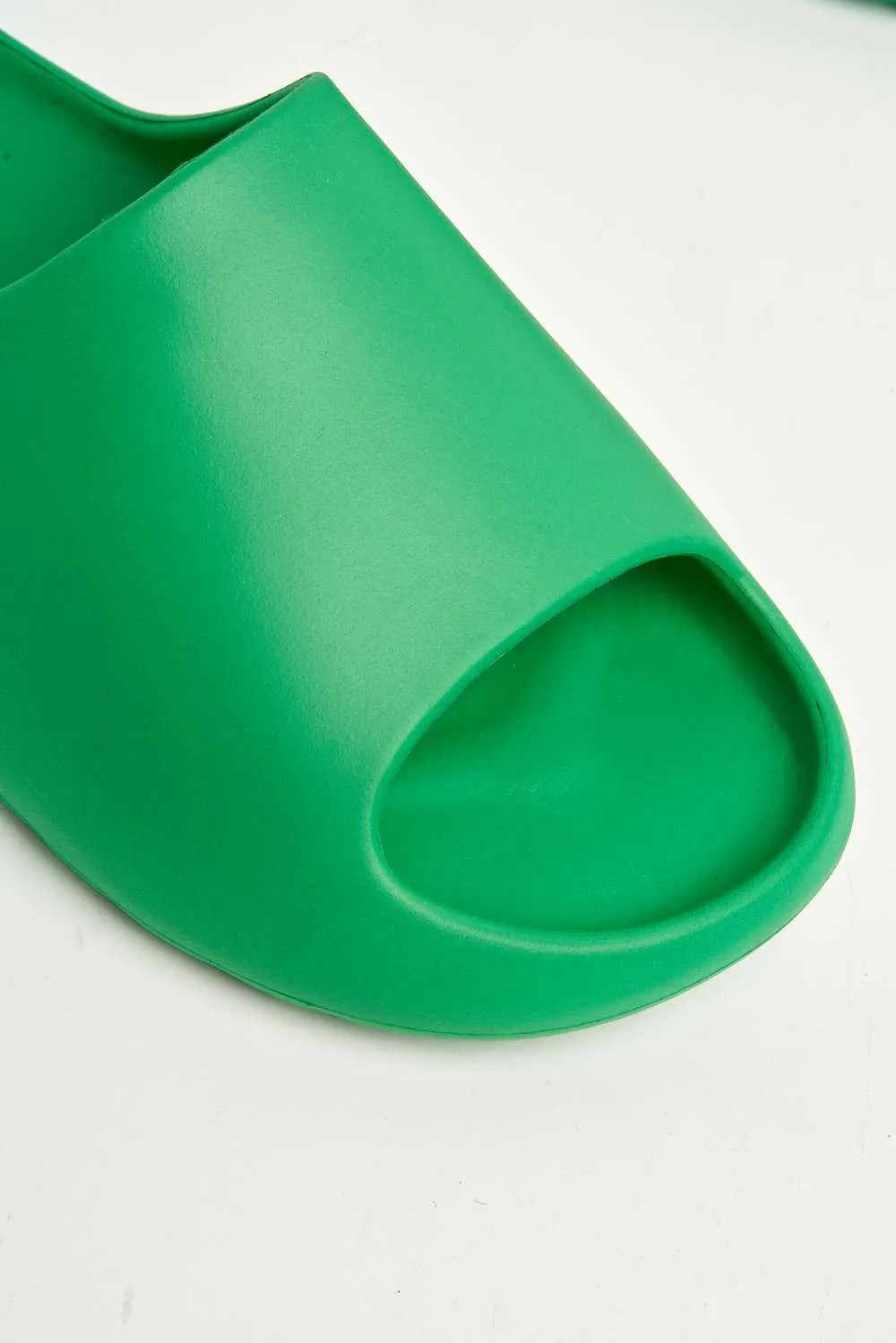 Aneeta Rubber Slider in Green