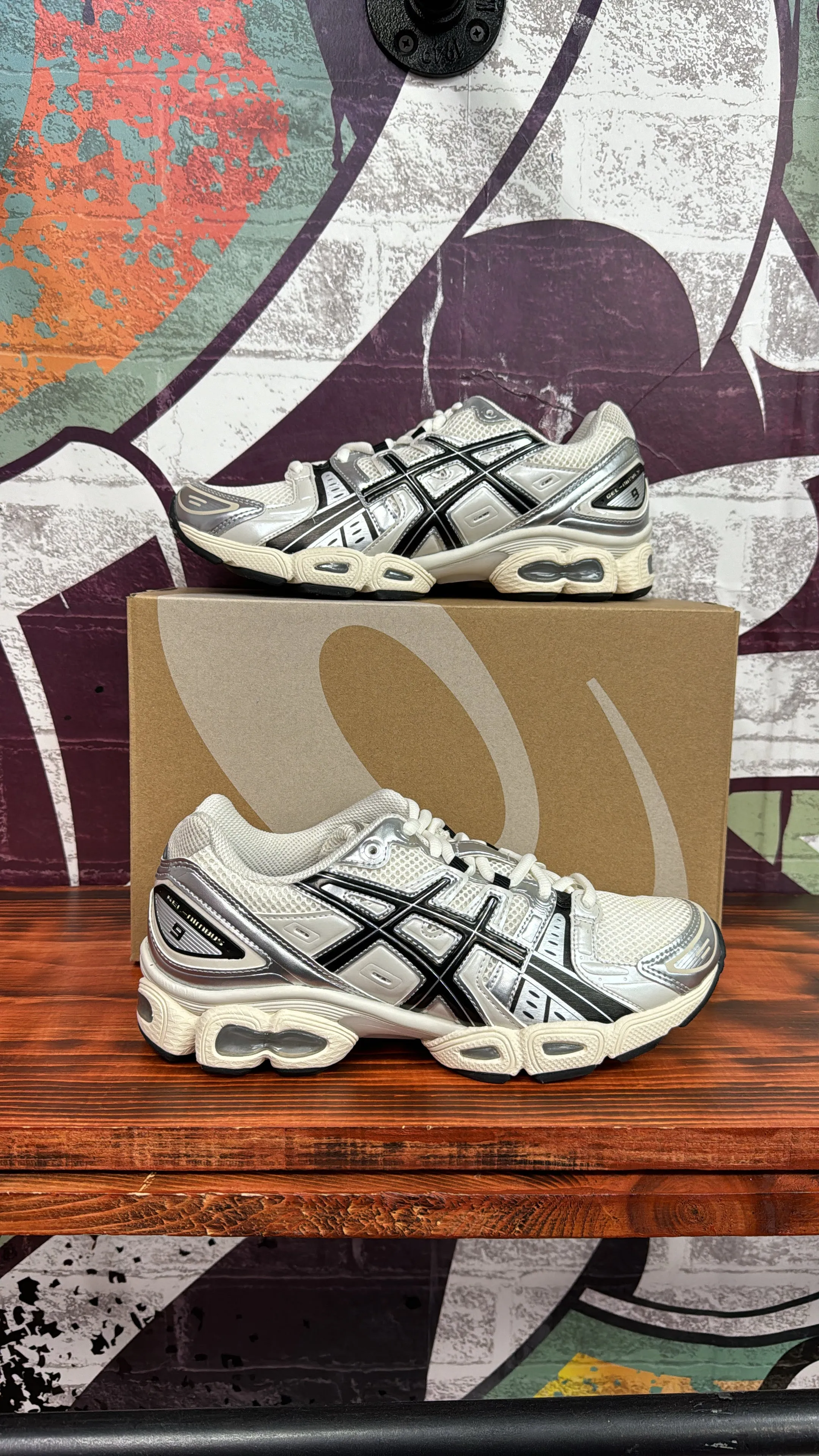 ASICS GEL-NIMBUS 9 Cream/Black Running Shoes, Model 1201A424-105