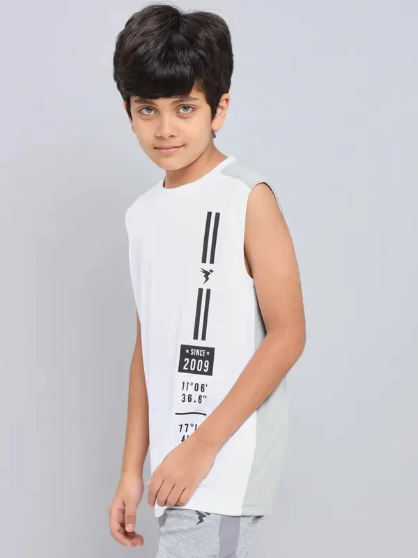 Boys Printed Slim Fit Crew Neck T-shirt with TECHNO GUARD