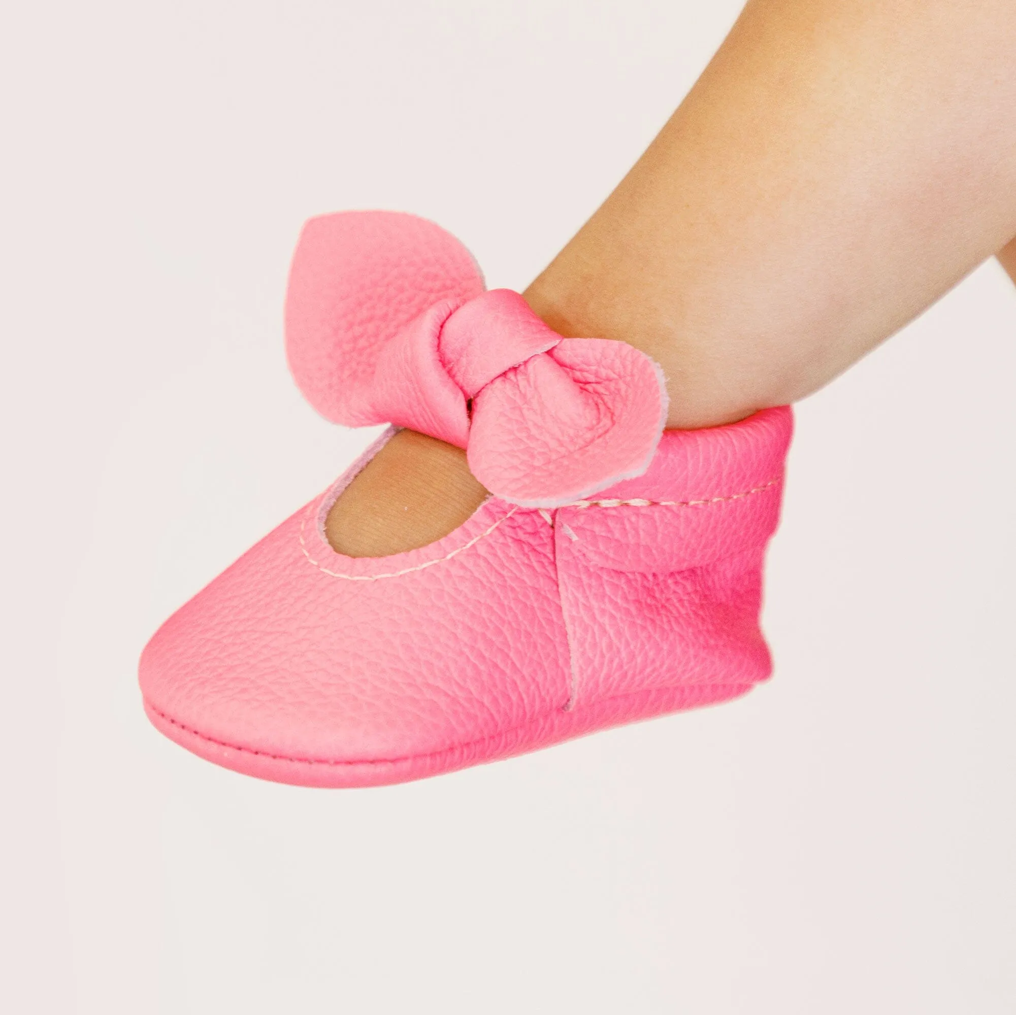 Dreamhouse Pink Knotted Bow Baby Shoe