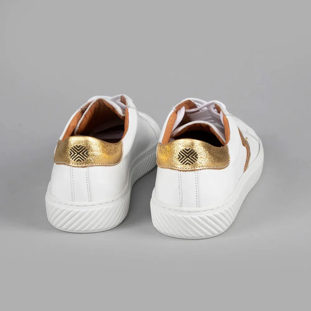 Esska Nola Trainers in White with Gold Bolts