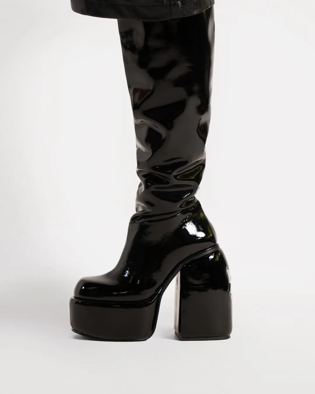 Space Crinkle Patent Leather Black